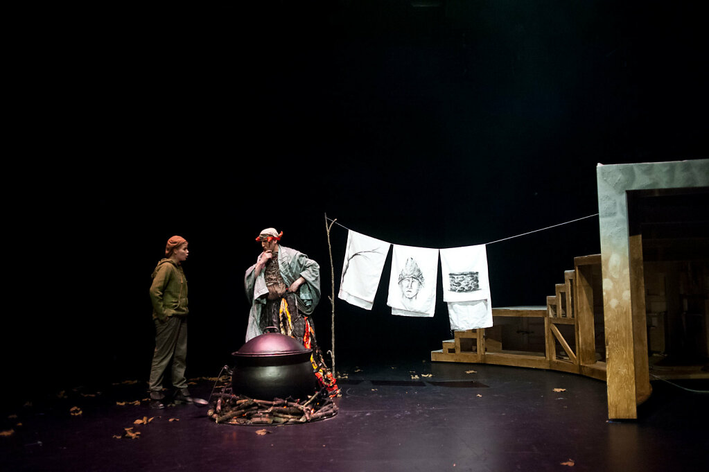 der teufel mit den drei goldnenen haaren